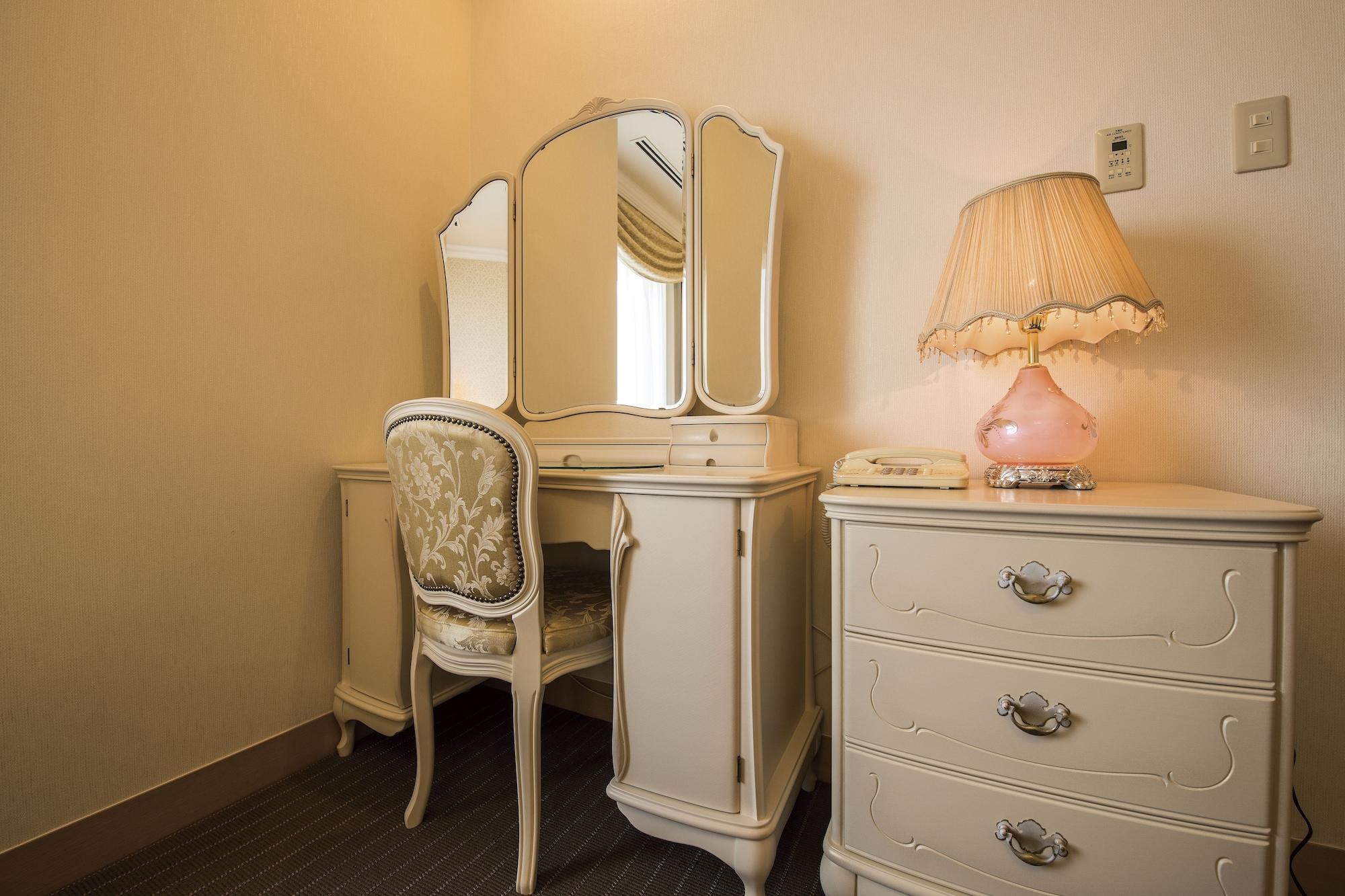 Hotel Port Plaza Тиба Экстерьер фото A dressing table