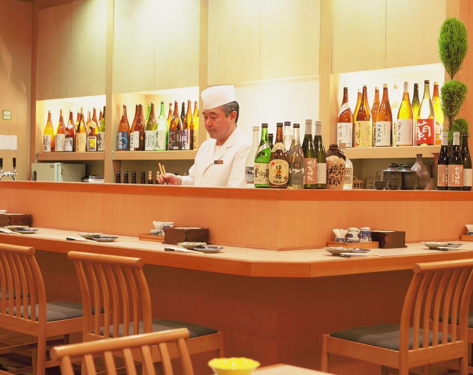 Hotel Port Plaza Тиба Экстерьер фото A sushi bar