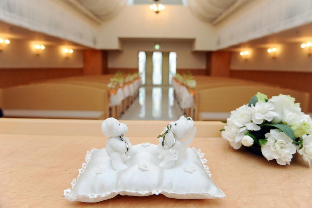 Hotel Port Plaza Тиба Экстерьер фото Wedding rings